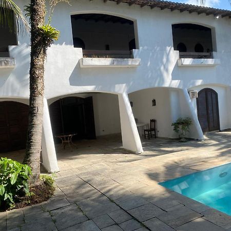 Villa Casarao No Guaruja Com Piscina Exterior foto
